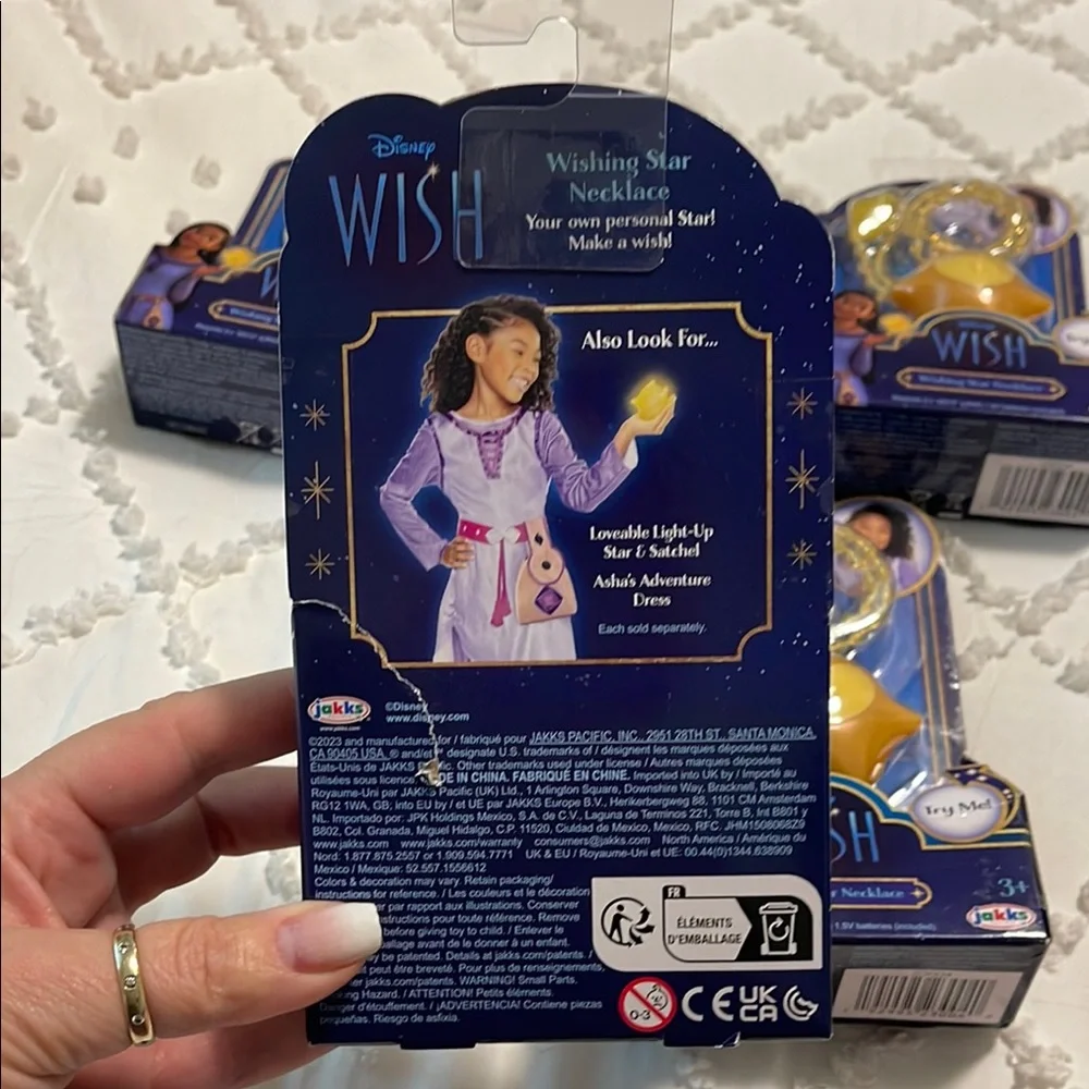 Disney Wish Yellow Star Necklace set of 5 new